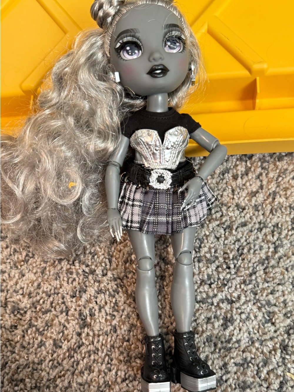 Rainbow High Special Edition Madison Twins Shadow Luna Gray Fashion Doll - Picture 12 of 12